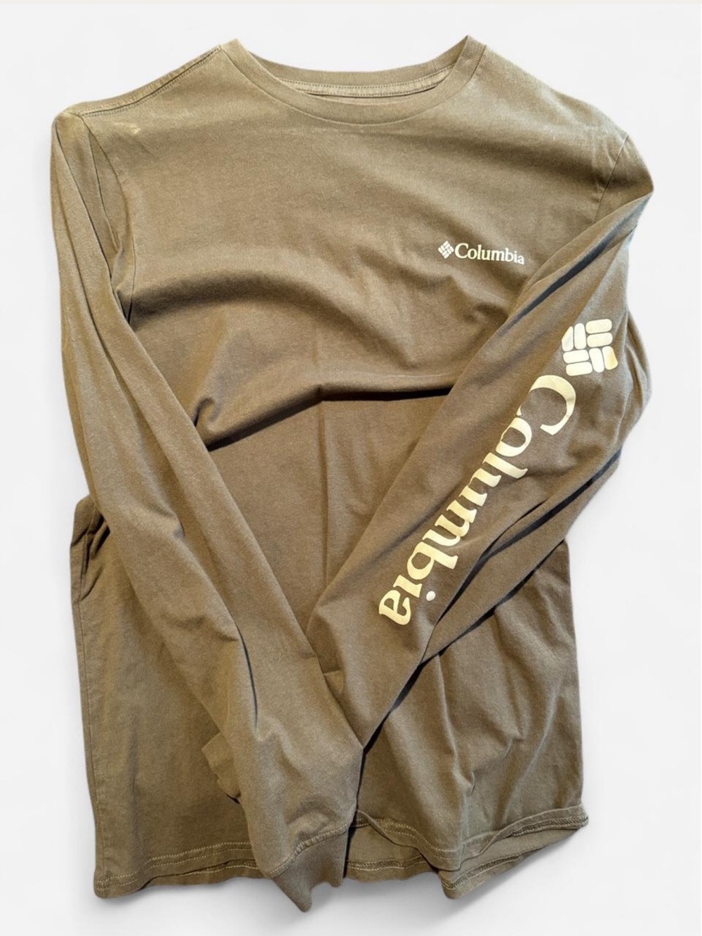 Columbia men’s Olive Long-Sleeve Tee